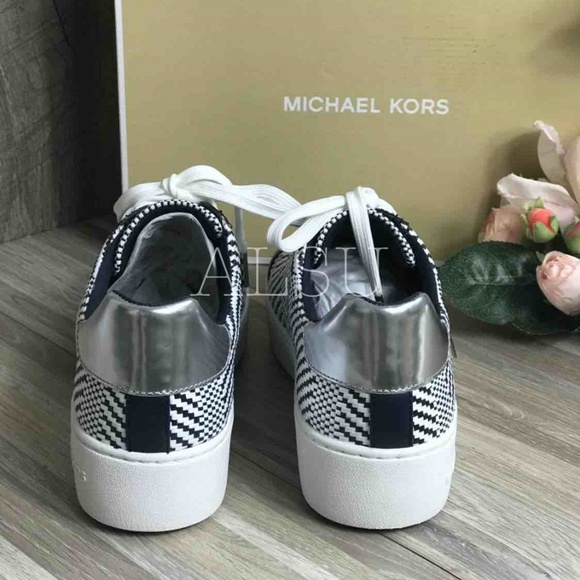 NWT Michael Kors Poppy Lace Up Diagonal Weave Navy - Picture 6 of 8